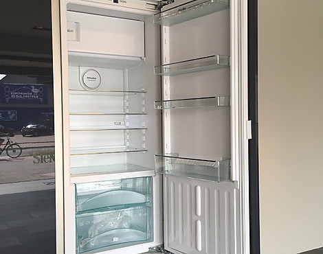 Miele 140er Einbaukühlschrank mit Biofresh und ***Gefrierfach - K 35282 iDF