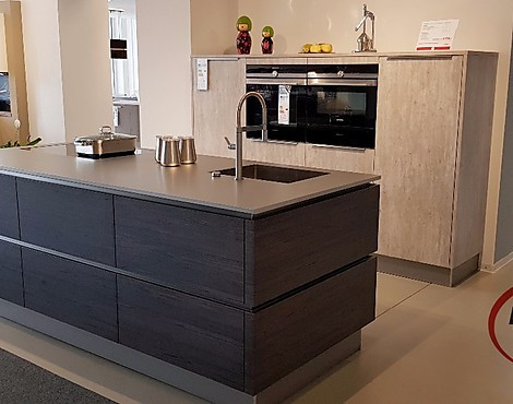 Inselküche in edlem Design - Systemat Pinie dunkel / Beton natur - AV 1092 / AV 2080