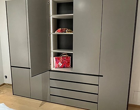 Frankfurt_ Wäsche- / Kleiderschrank - Collect
