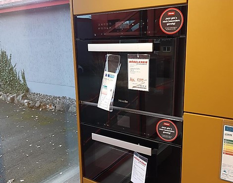 Einbaugerät am Standort Korbach - Einbaubackofen H6401B und Dampfgarer mit Mikrowelle DGM6600