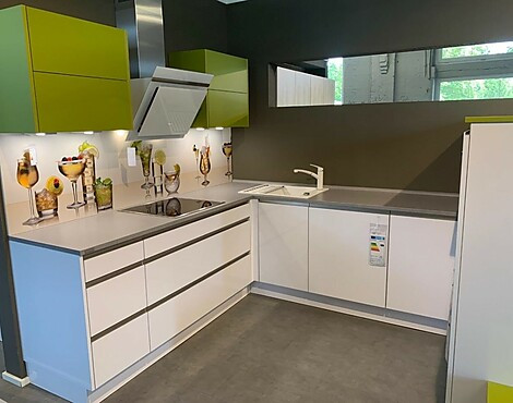 Dassbach Küche Forma - F268 Polarweiß Hochglanz und F429 Limette seidenmatt
