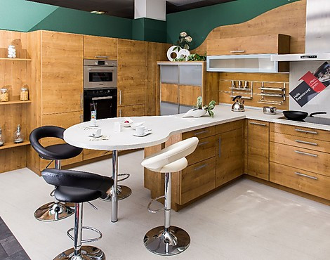 Zeitlose, gemütliche Küche mit Sitzplatz - ARCOS E130 - WILD OAK