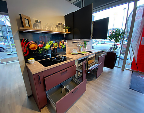 Koje 2 Nobilia Easy Touch Lacklaminat mit Junker Geräten - Easy Touch Lacklaminat