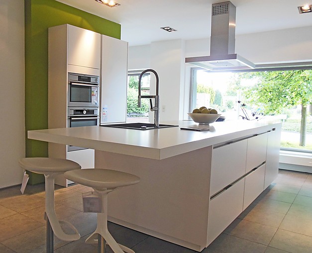 siematic musterküche topaktuelle siematic s3 in weiß maigrün ausstellungsküche in nettetal von Küchen Segmüller Erfahrung ~ siematic musterküche topaktuelle siematic s3 in weiß maigrün ausstellungsküche in nettetal von