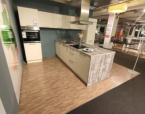 Häcker Laser Soft - Moderne Kücheninsel im markanten Holzstil