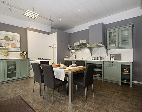 Schüller Landhaus Traumküche mit Miele Geräten - Canto