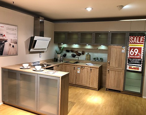 moderne Landhausstilküche in Holzoptik in U Form - CRY Country K620 Samo Eiche naturbraun Nachbildung