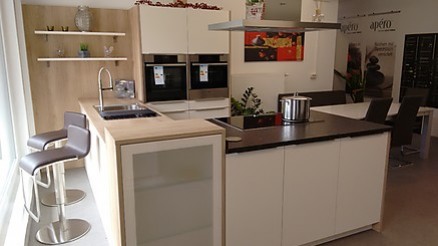 Ausstellungsküche Möbel Rietzler Moderne Küche in Buchloe