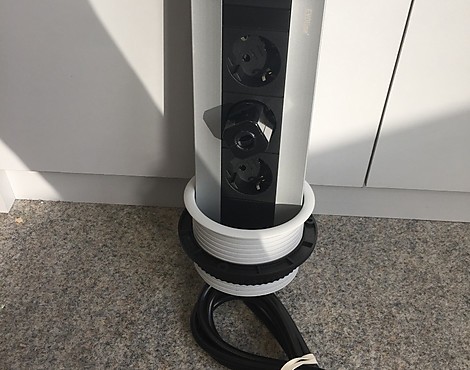 Evoline® Port 1, mit Schukosteckdose, Deckel silberfarbig CE GS-TÜV - 8031130 / Evoline® Port 1