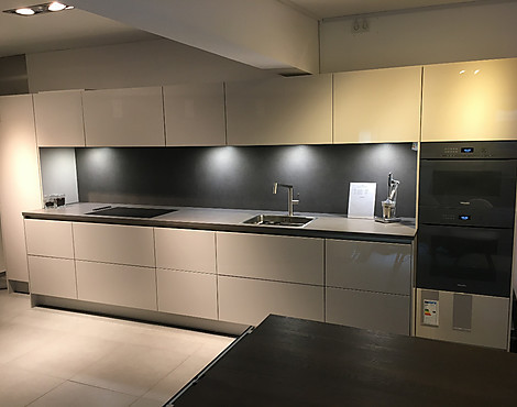 ! 4860 mm Grifflos + Keramik in Sterlinggrau Hochglanz auf ganzer Länge ! - S2 SLG Sterlinggrau glänzend