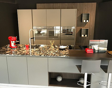 Designerküche mit Insel - Y-MK Mattlack onyxgrau