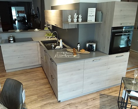 Moderne Küche Holz Nachbildung Pinie grau mit Außenecklösung - Tessina Line