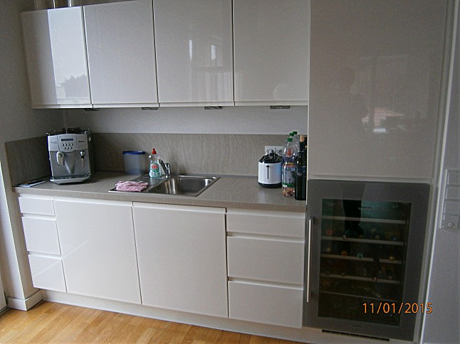 Nobilia-Musterküche grifflose, Lack-weiße, moderne Funktionsküche ... Nobilia küchen weiss hochglanz u form
Nobilia küchen weiss hochglanz u form
Nobilia-Musterküche grifflose, Lack-weiße, moderne Funktionsküche ...
