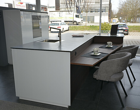 Modern Wohnküch in Glasfront und mit Sitzgelegenheit - Glas Weiß Glänzend