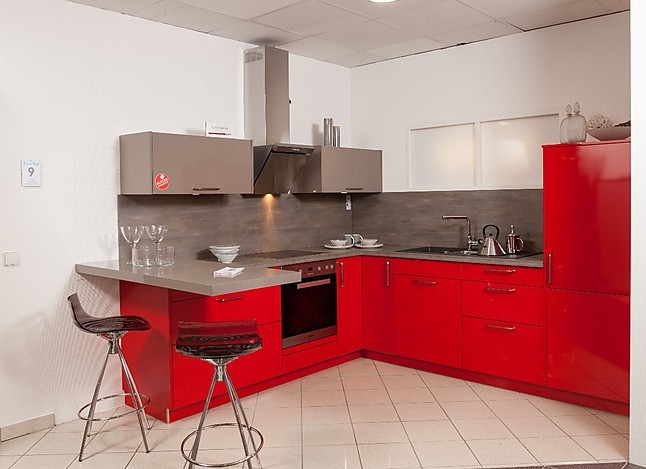 Hausmarke musterküche moderne ferrari rot glänzende küche snow ... Schlafzimmer betten leder