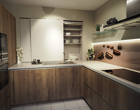 Küche in Holzoptik - Synthia