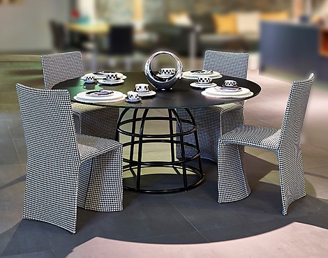 Tisch mit 4 Stühle (KL) - Bonaldo