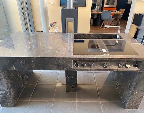Stein- Kochblock in Breccia Imperial mit BORA Professional 2.0 Edelstahl - Handwerklich gefertigter Küchenblock in Granit Breccia Imperial poliert mit handwerklich gefertigten Spülbecken +BORA Pro 2.0 Edelstahl