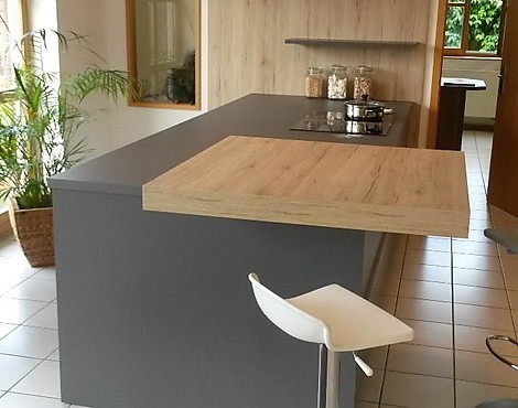 Top Ausstellungsküche Modern, viel Stauraum inkl. Miele und Bora Classic - AV1080 A614 lavagrau