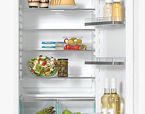 Einbau-Kühlschrank mit mehr Flexibilität und stets perfekter Ausleuchtung dank FlexiLight. - K33422i