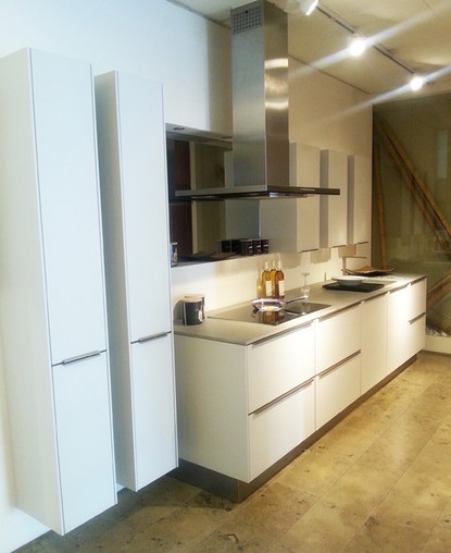 Siematic musterküche erneut reduziert: mattlack sterlinggrau ...