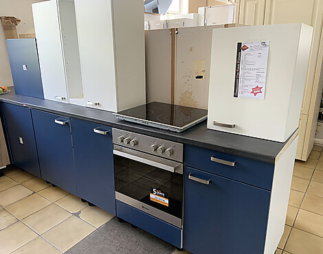 Küche in Blau/weiß /Ausstellungsküche Nr.102 - WIN