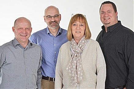 Die Küchenspezialisten von Möbel Lenz stehen Ihnen bei Küchenplanung und darüber hinaus zur Seite