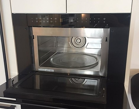 * Mikrowelle der Extra-Klasse* - ICBMDD30CM
