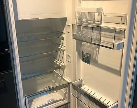 Einbau-Kühlschrank mit Gefrierfach 158 x 56 cm - KI72LAD40