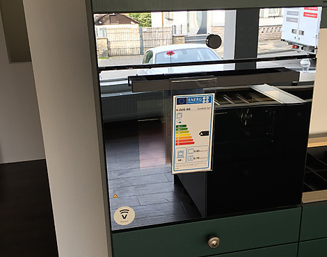 V-ZUG Backofen SLP, praktisch selbstreinigend und mit farbigen Grafikdisplay - Combair SLP
