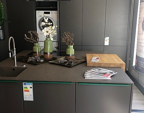 Leicht Küche - Esprit/Classic mit Quartz Arbeitsplatte