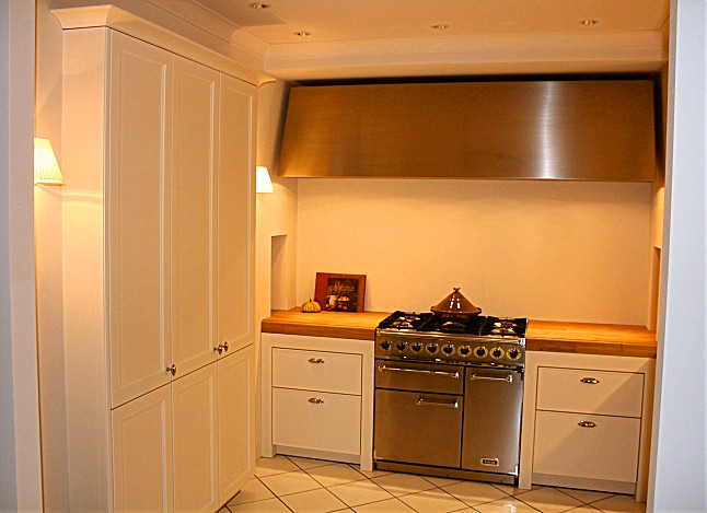 {Moderne landhausküche siematic
63} SieMatic-Musterküche MODERNE LANDHAUSKÜCHE: Ausstellungsküche in ... | {Moderne landhausküche siematic
63}
