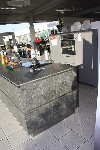 {Häcker küchen grifflos beton
91} Häcker-Musterküche Moderne grifflose Küche in Beton-Optik ... | {Häcker küchen grifflos beton
91}