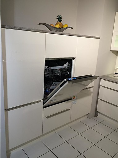 Küche Mit Hochgebauter Spülmaschine