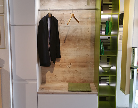 Koje 2 - Inline, individuelle Garderobe