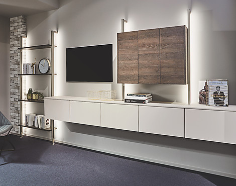 Exklusive Wohnwand Seidengrau matt mit Gladstone Oak - Laser und Struktura