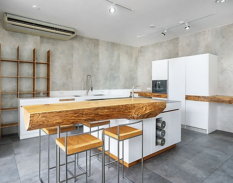 Designerküche mit Massivelementen - MUSTERKÜCHEN ABVERKAUF