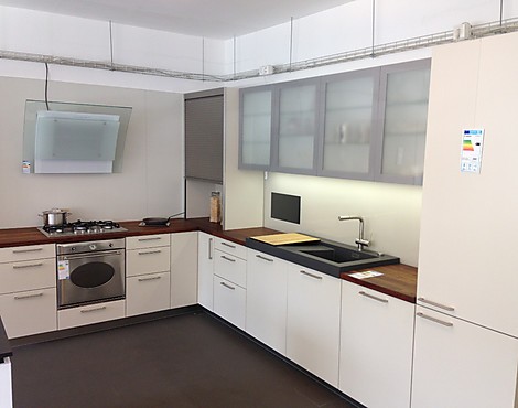 Softlack matt, Farbe Natur mit Massivholz Arbeitsplatte - Cambia