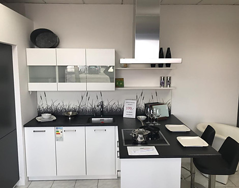 Moderne Samtlack Küche mit Naturstein-Arbeitsplatte und Marken Elektrogeräten - Bergamo Snow-White/Basaltgrau