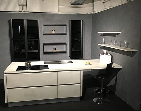 Musterküche Weißbeton - Lack Schiefergrau - Riva und Lux