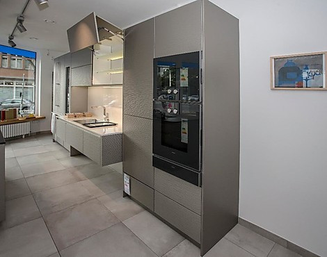 hochwertige Küche in griffloser Ausführung - Modern Art Wave Diamantlack Titan