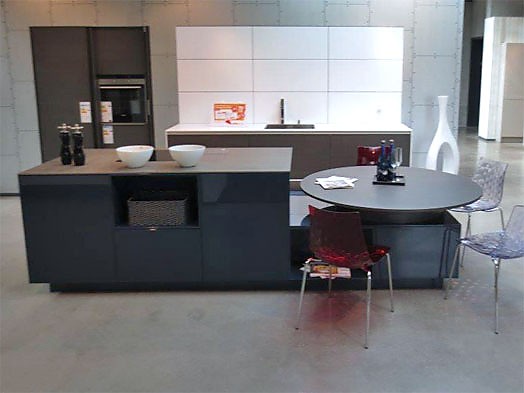 {Küchen mit insellösung
71} Rational-Musterküche Moderne Küche mit Insellösung zum ... | {Küchen mit insellösung
71}