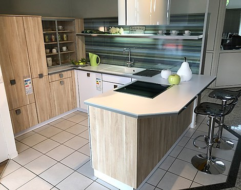 moderne Küche mit Theke und Kochinsel incl. Geräte. Spüle und Armatur - Lyon - icy white und Bremen Dekor Eiche Dakota Nr. 12