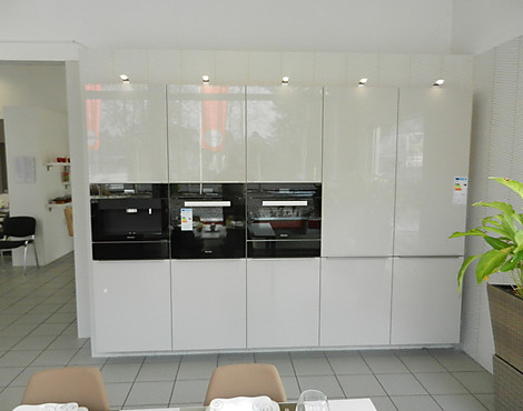 Absolutes Glanzstück- inc. Miele Geräten!!Muldenlüfter-Kaffeeautomat-Dampfgarer uvm. - N12 Nova Lack 738 Lack Sahara Hochglanz