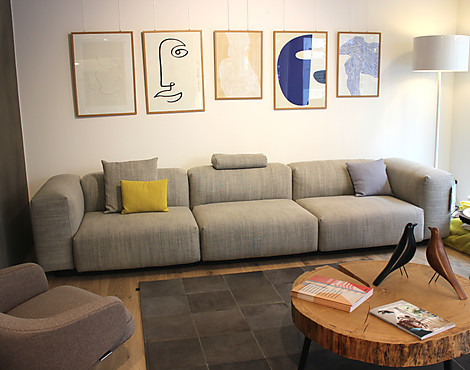 Stoffsofa auf Sockel bodennah - Soft Modular Sofa