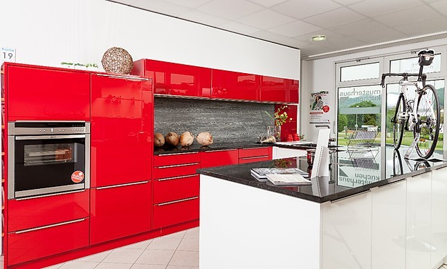 Hausmarke musterküche moderne ferrari rot glänzende küche snow ... Küche rot hochglanz