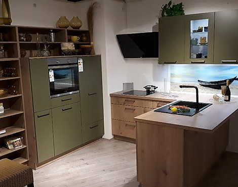 Moderne Planung mit Regalen und Halbinsel - Timber-Manhattan uni Olive