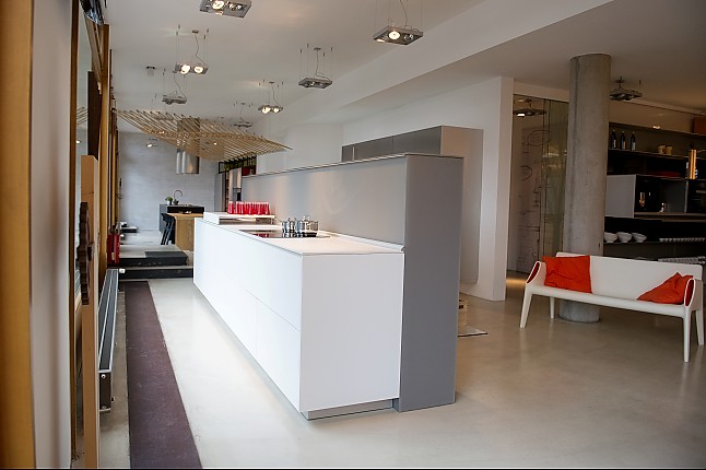 Valcucine musterküche moderne, funktionale küchenzeile ...