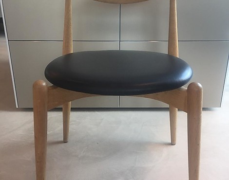 Carl Hansen & Son Stühle CH20 - reduziertes skandic-Design - Hohe Preisreduktion wegen Komplettumbau!% - Carl Hansen & Son Stühle CH20