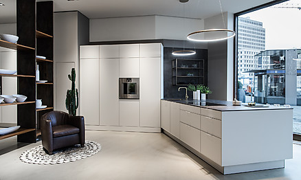 Weiße Küche von SieMatic Weiße Küche von SieMatic